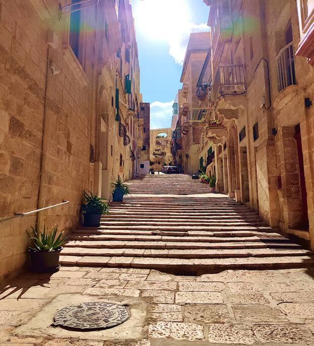 Cove 532 By Savynomad Harbour Residences Wow View Valletta Eksteriør bilde